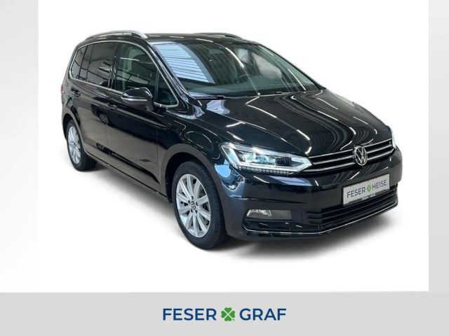 Volkswagen Touran Highline 1.5 TSI DSG/LED/SHZ/AHK/Kamera 2026 Benzine
