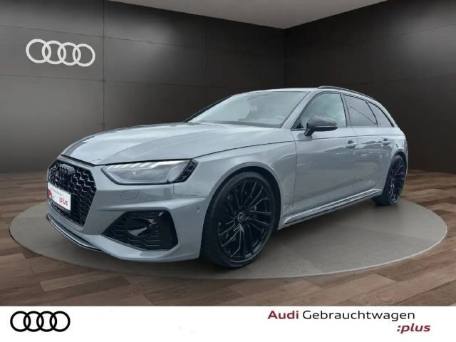 Audi RS4 Avant tiptr. qu. MATRIX+RS DYNAMIC+360° 2024 Benzine
