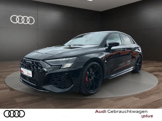 Audi RS3 Sportback S tr. MATRIX+PANO+B&O+HEAD+RS AGA 2023 Benzine