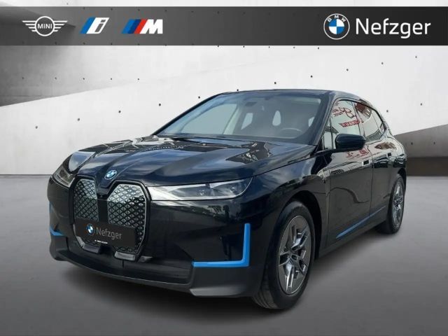 BMW iX 40 xDrive Premium Plus H&K Park-Assistent 2022 Elektrisch
