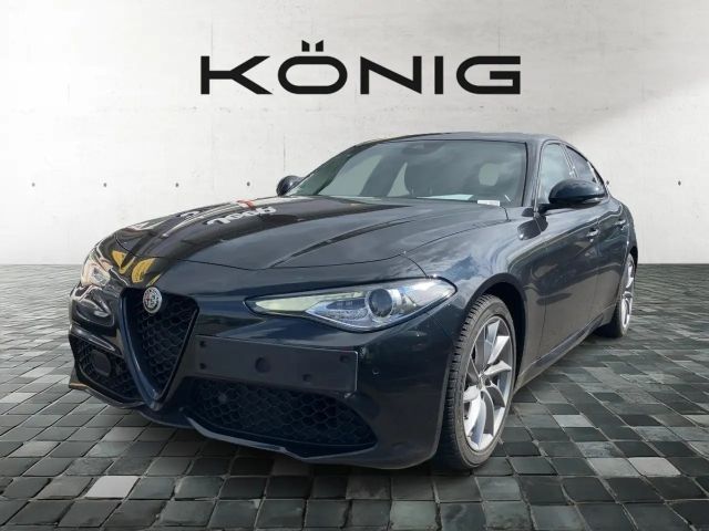 Alfa Romeo Giulia Sprint Turbo AT8 PDC/Kamera Navi 2023 Benzine