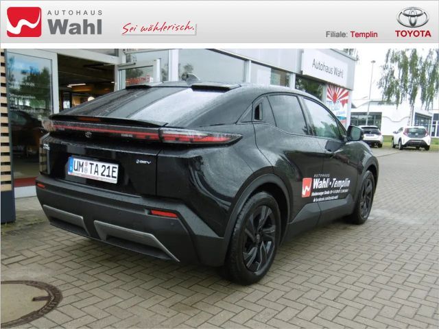 Toyota C-HR+