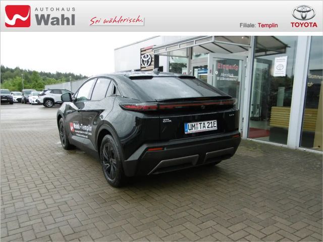 Toyota C-HR+