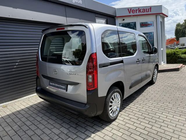 Toyota Proace City