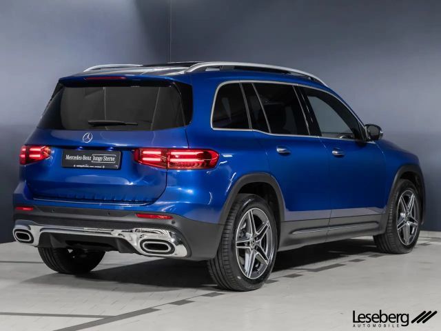 Mercedes-Benz GLB 220
