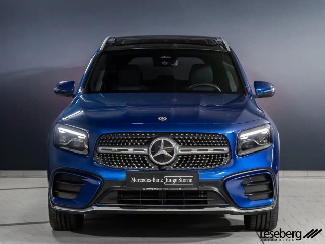 Mercedes-Benz GLB 220