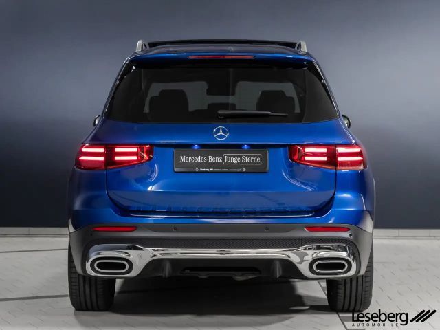 Mercedes-Benz GLB 220