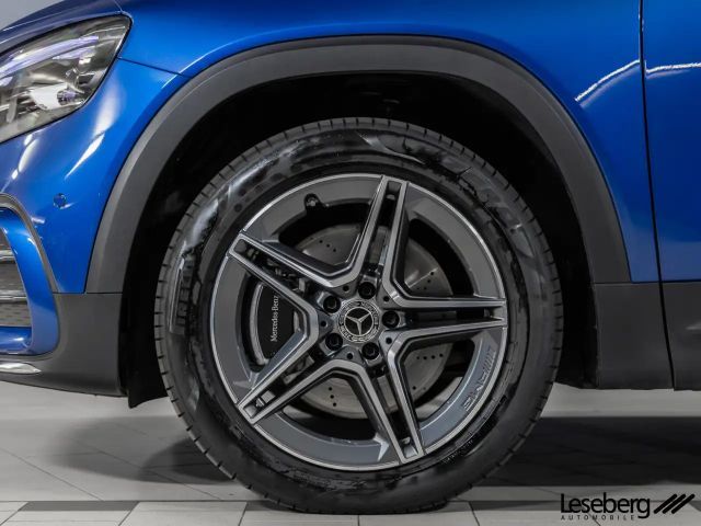 Mercedes-Benz GLB 220
