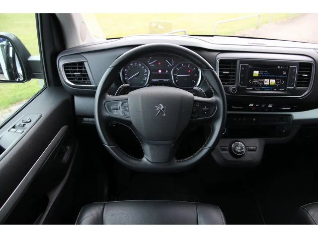 Peugeot Traveller