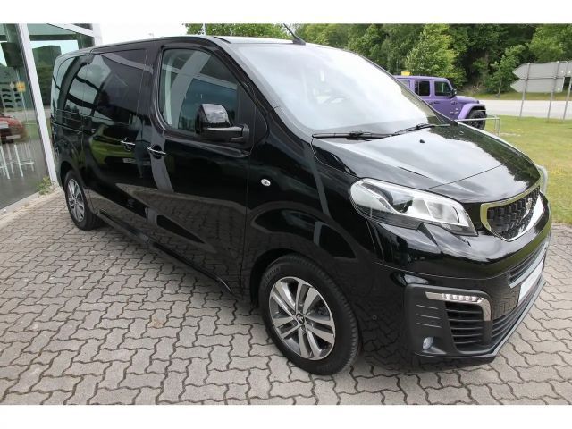 Peugeot Traveller