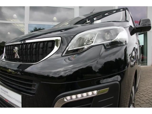 Peugeot Traveller