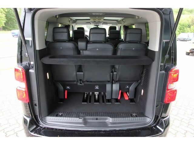 Peugeot Traveller