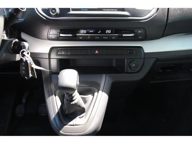 Peugeot Traveller