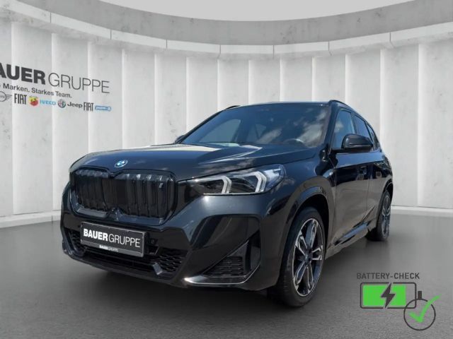 BMW iX1 30 xDrive M Sport LED AHK Memory H/K Head-Up Absta 2023 Elektrisch