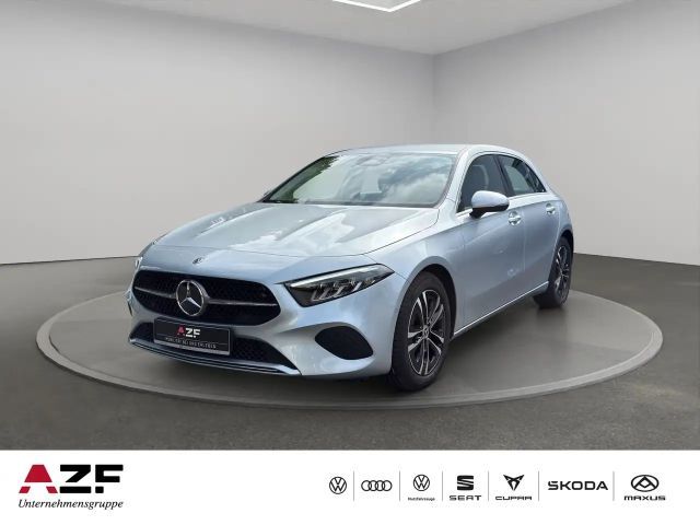 Mercedes-Benz A 180 DCT Progressive NAVI+LED+LENKRADHZG+KAMERA 2024 Benzine