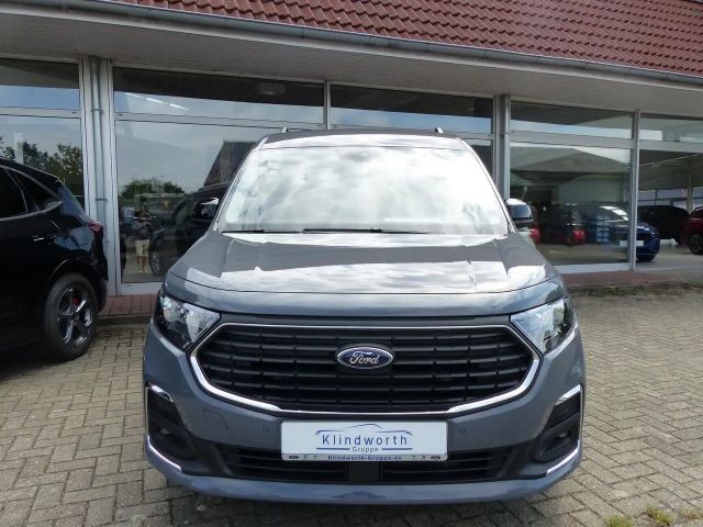 Ford Grand Tourneo