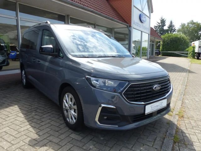Ford Grand Tourneo