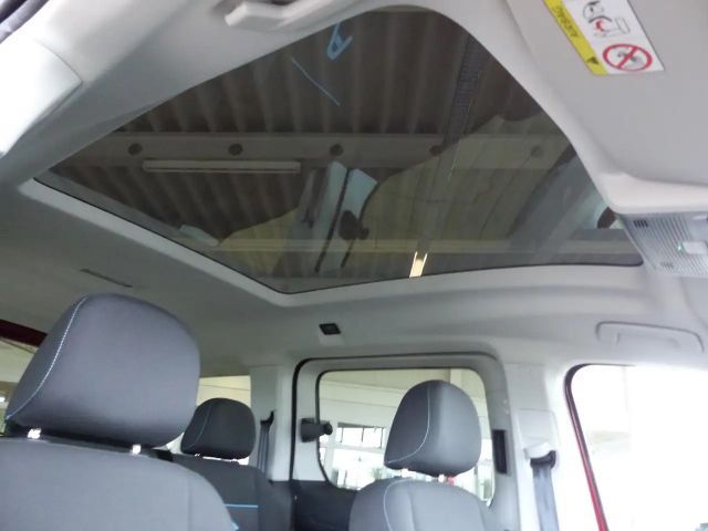 Ford Grand Tourneo