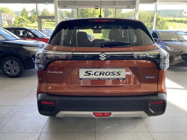 Suzuki S-Cross