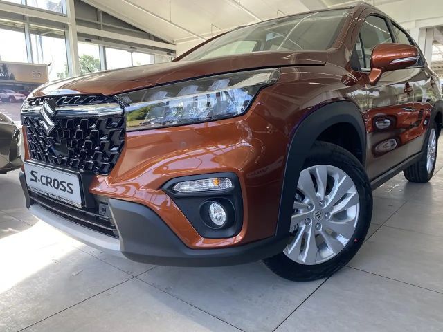 Suzuki S-Cross