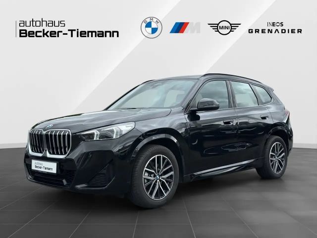 BMW X1 sDrive18i M SPORT*AHK*ADAPT LED*KAMERA*KEYLESS*SHZ 2026 Benzine