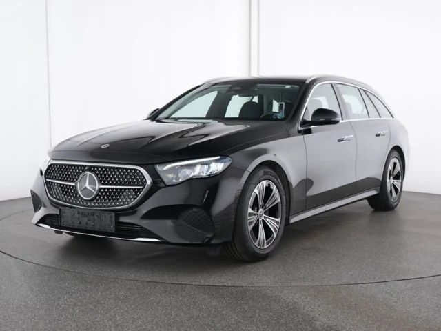 Mercedes-Benz E 200 T AVANTGARDE+DISTR+MBUX+AHK+KEYL+LED+TOTW+ 2025 Benzine