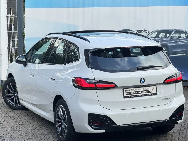 BMW 220