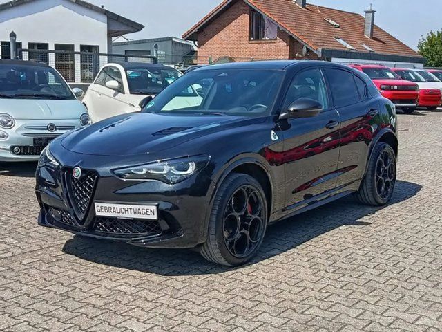 Alfa Romeo Stelvio Quadrifoglio Q4 #Akrapovic #Panorama 2024 Benzine