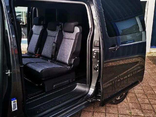 Peugeot Traveller