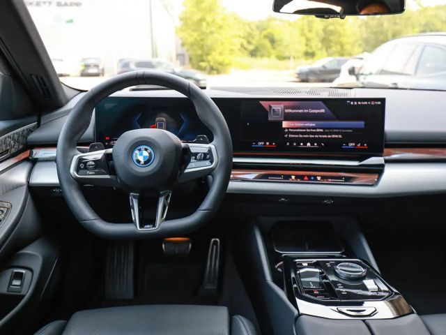 BMW 550