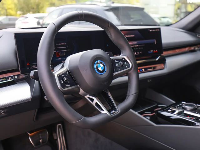 BMW 550
