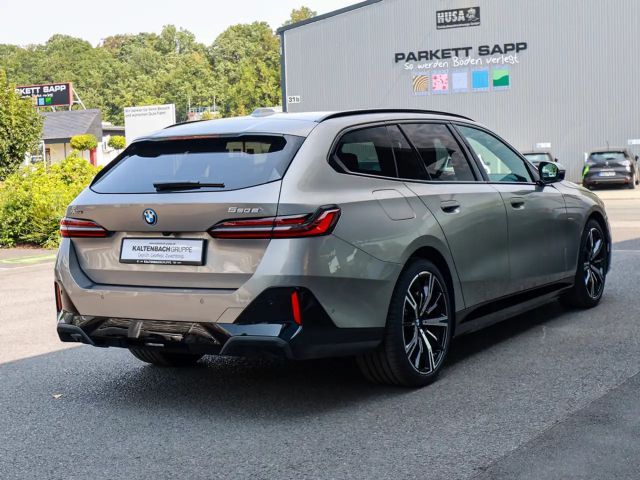 BMW 550