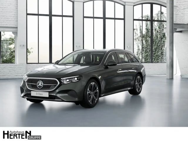 Mercedes-Benz E 300 T e EDITION AVANTGARDE+AHK+360°+DIGITAL+ 2025 Hybride / Benzine