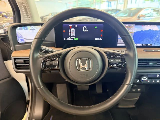 Honda e