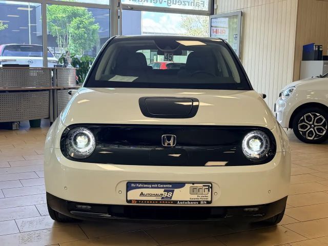 Honda e