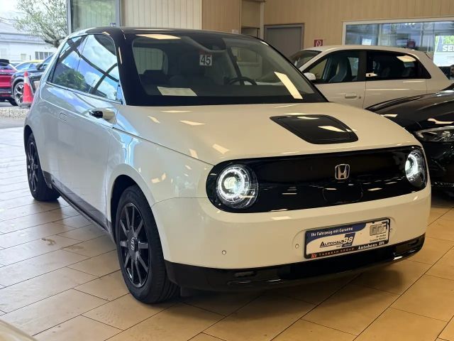 Honda e