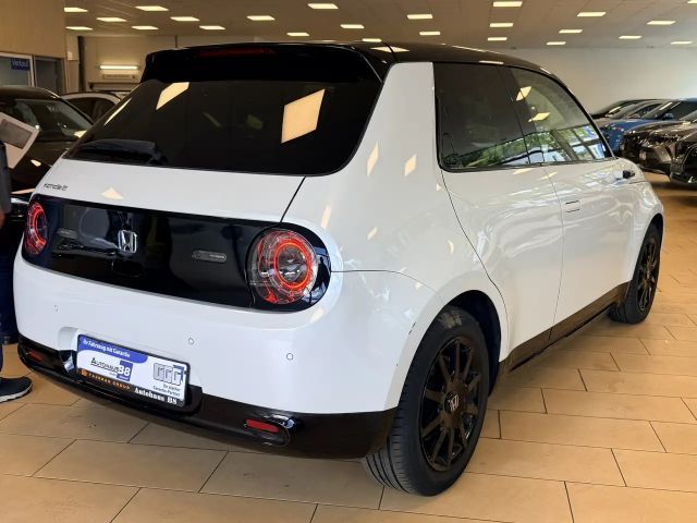 Honda e