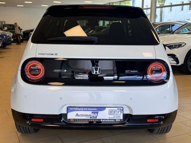 Honda e