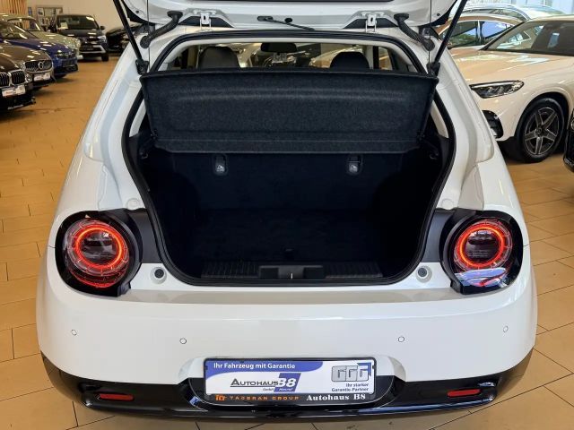 Honda e