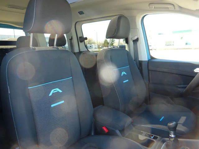 Ford Grand Tourneo
