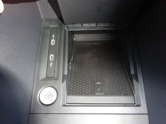 Ford Grand Tourneo
