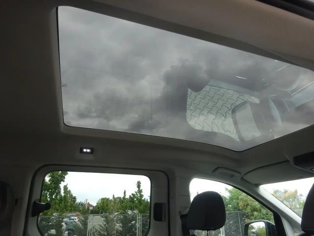 Ford Grand Tourneo