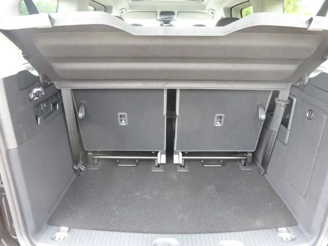Ford Grand Tourneo