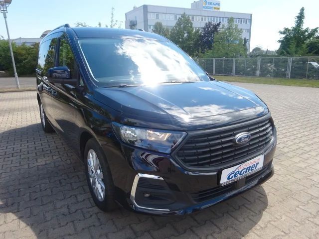 Ford Grand Tourneo