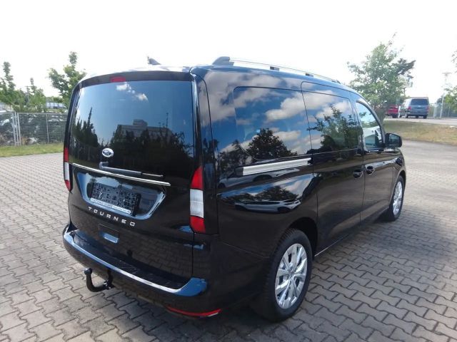 Ford Grand Tourneo