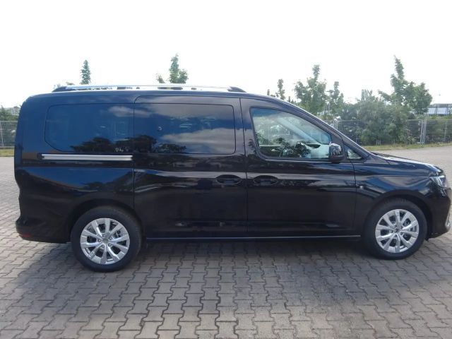 Ford Grand Tourneo