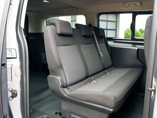 Peugeot Traveller