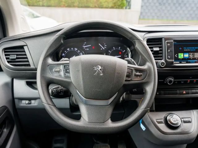 Peugeot Traveller