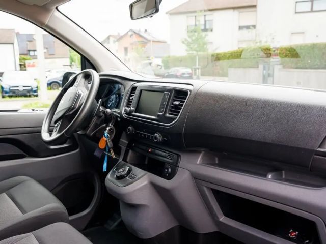 Peugeot Traveller