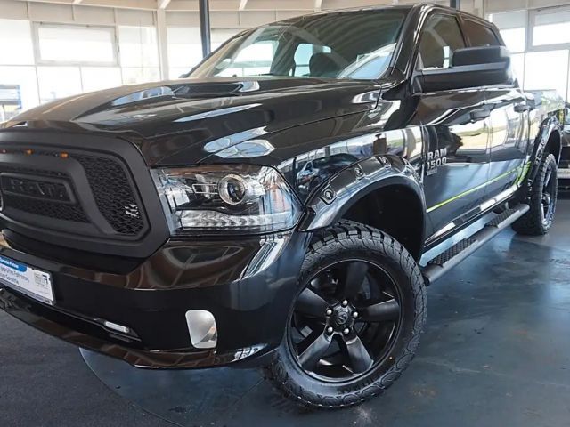Dodge RAM 1500 HEMI V8 *hoch+breit*Navi*Leder*6 Sitzer 2021 Benzine